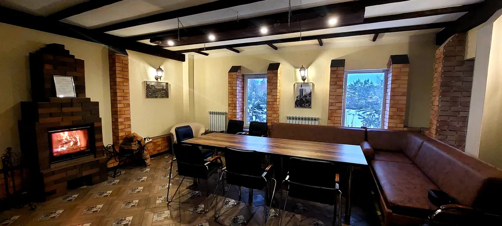 Большой коттедж у озера