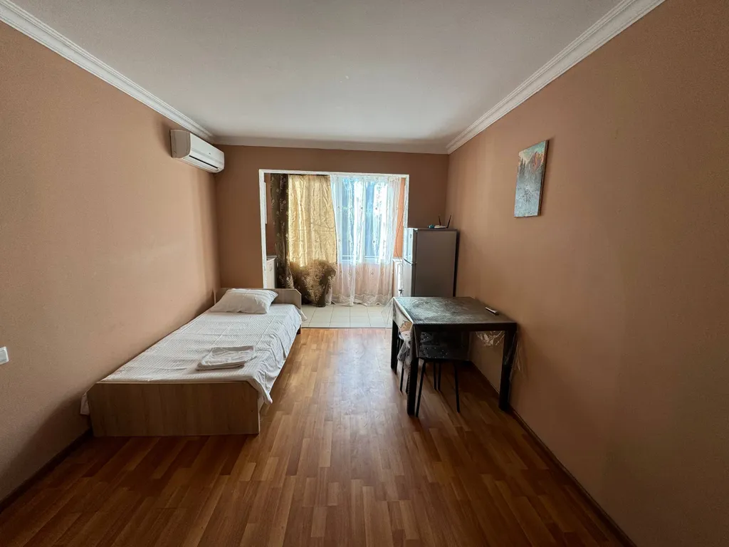 Трёхкомнатная квартира с ремонтом на ул Гочуа