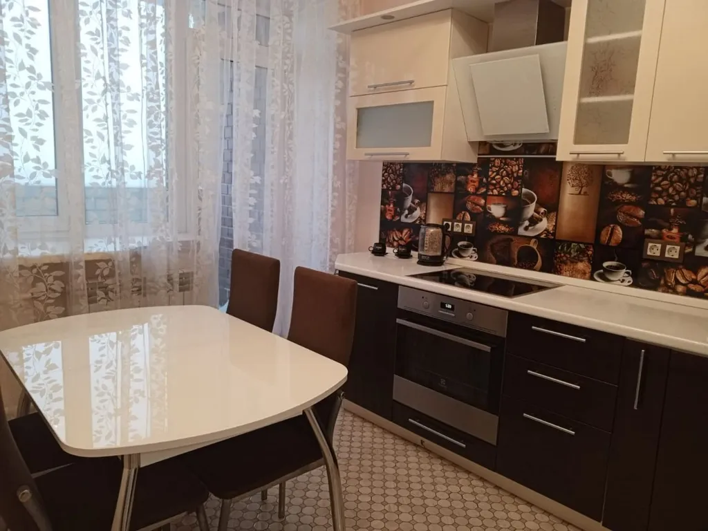 Квартира Квартира рядом с ТРЦ Кристалл — Тюмень