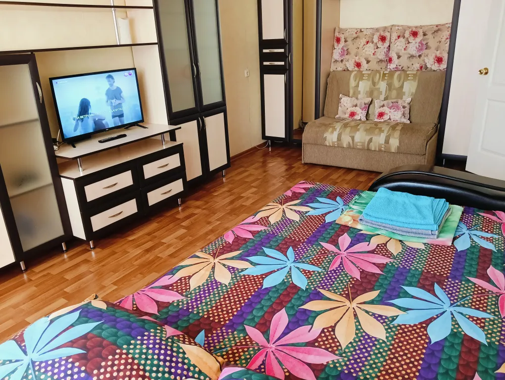 Уютная квартира у МНТК