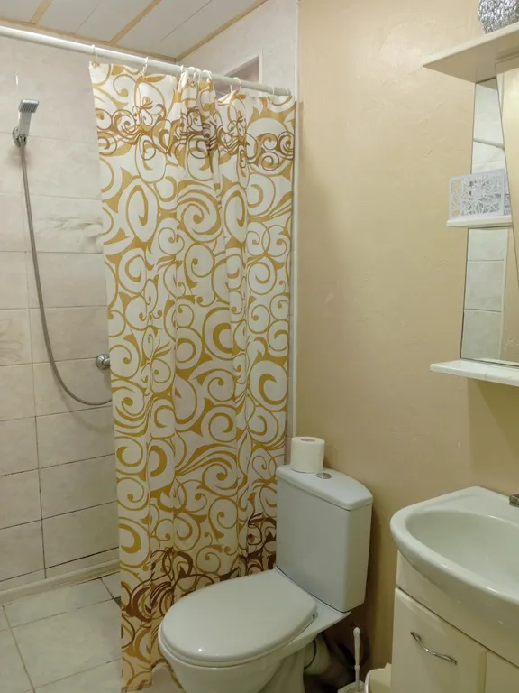 Уютная квартира студия в тихом месте.