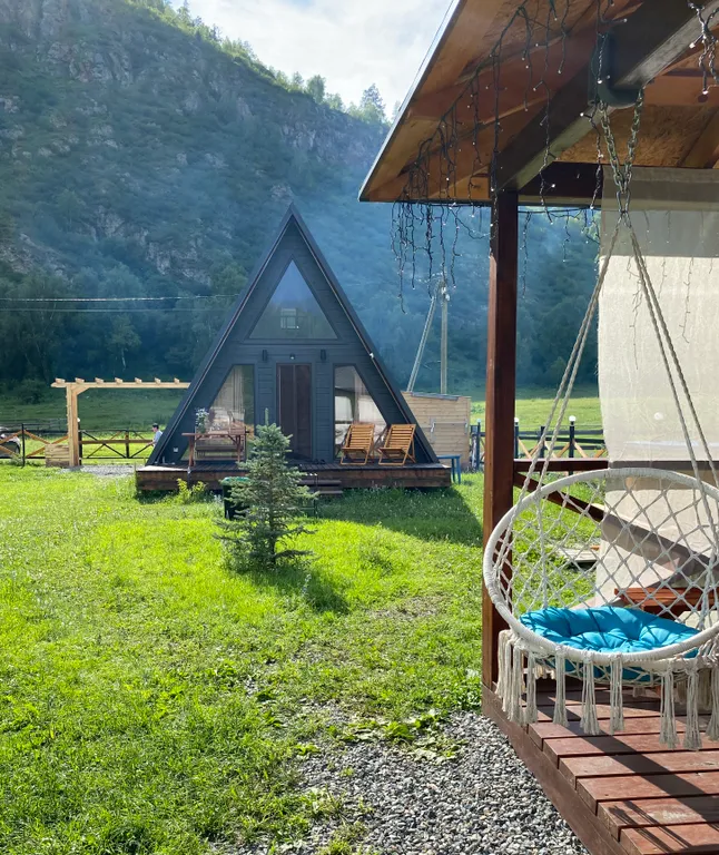 Афрейм с панорамным видом на горы