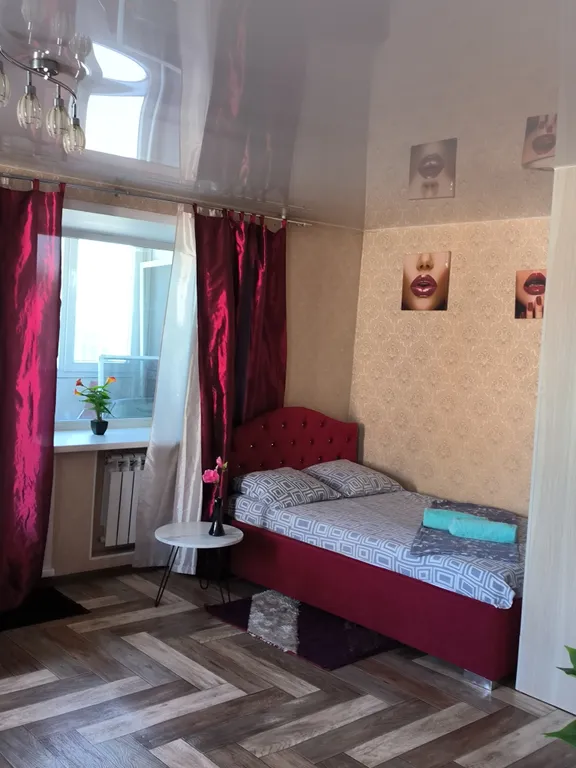 Уютная квартира в центре города — аренда посуточно в Белово