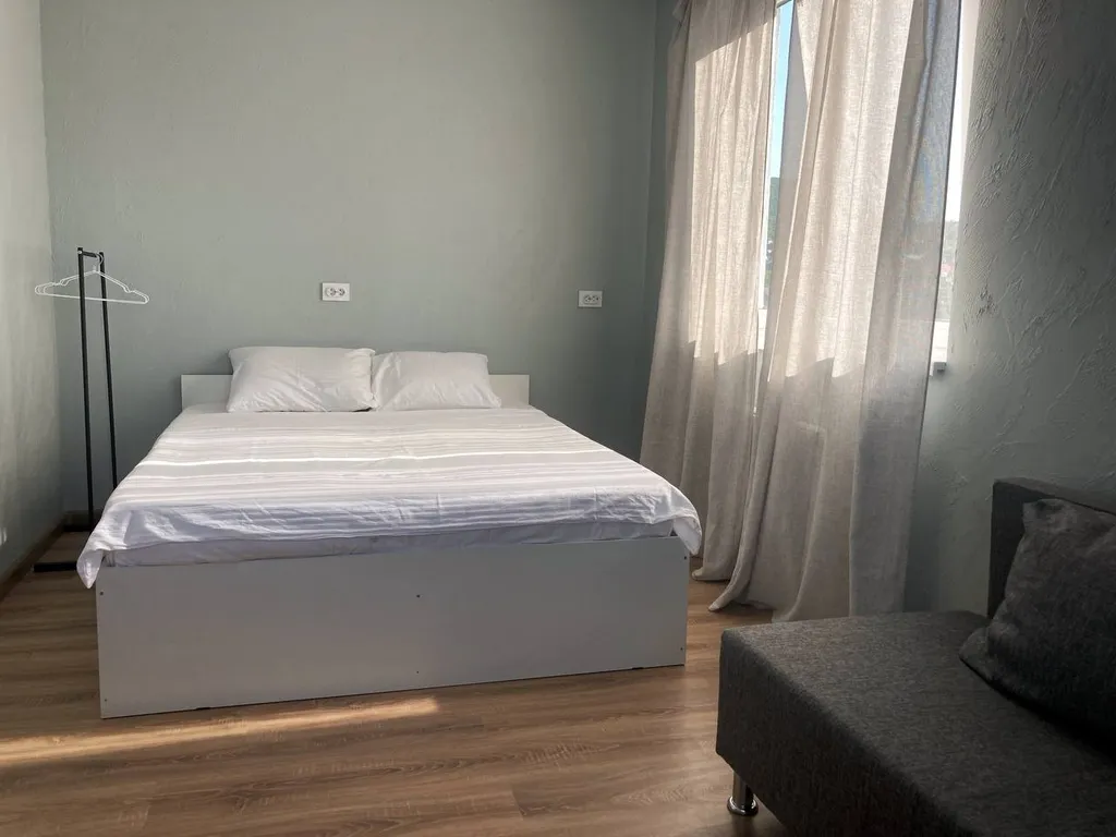 Квартира Комфортный номер с шикарным видом на горы — аренда посуточно в Новороссийск