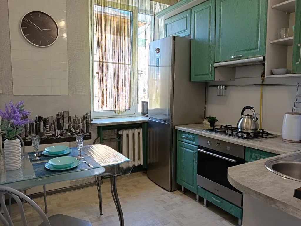 Двушка рядом с тц ярмарка и вокзалом