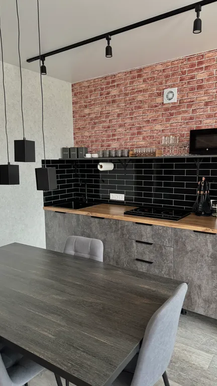 Дом с крытым бассейном