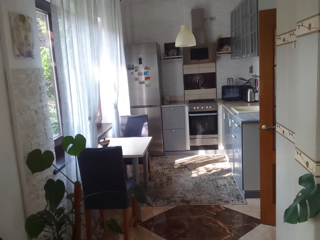 Двухуровневая квартира возле Музея янтаря, верхнего озера, в центре