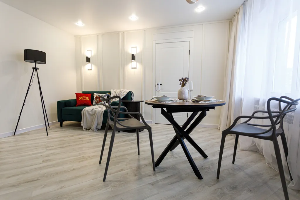 Дизайнерская квартира с камином