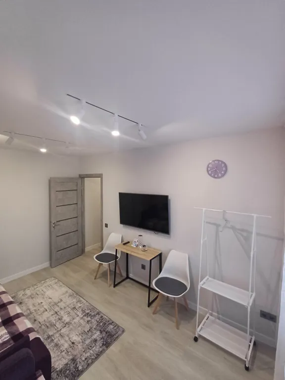 Уютная двухкомнатная квартира недалеко от ТЦ Тринити