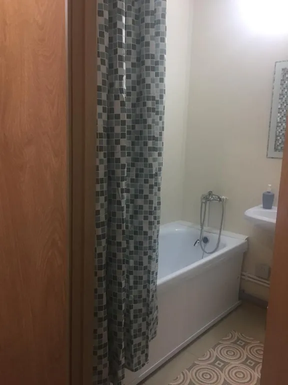 Уютная квартира в новом доме возле М4