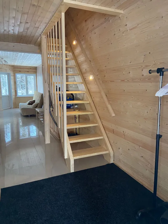 Коттедж 4+2 с сауной на берегу медного озера