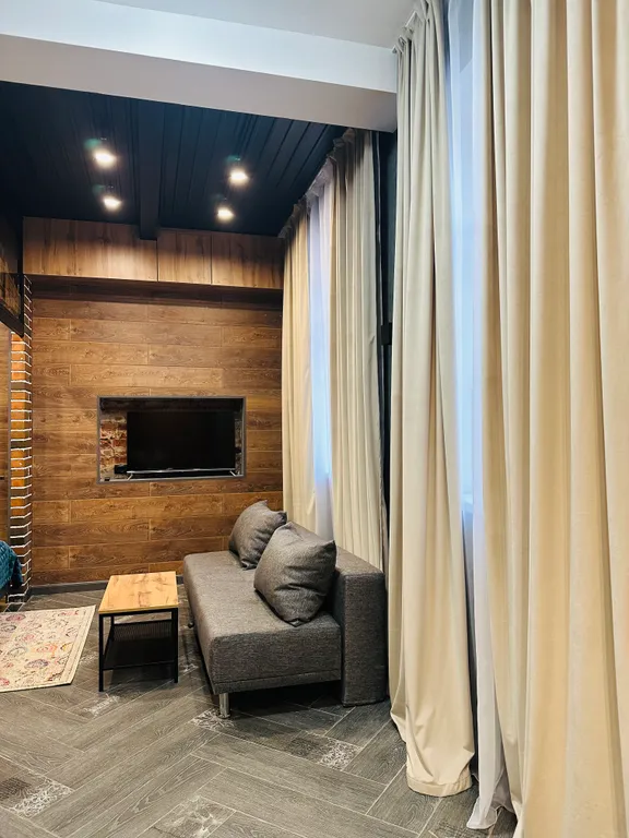 Квартира с отдельным входом в центре города