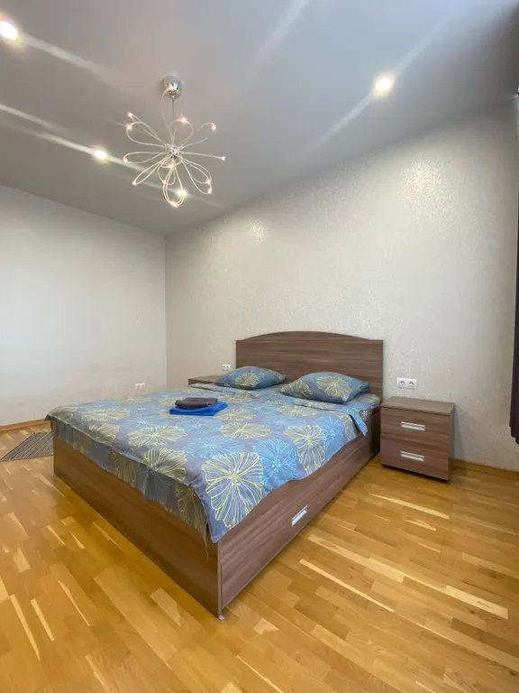 Просторная квартира в элитном доме, Кадетское училище — аренда посуточно в Кемерово