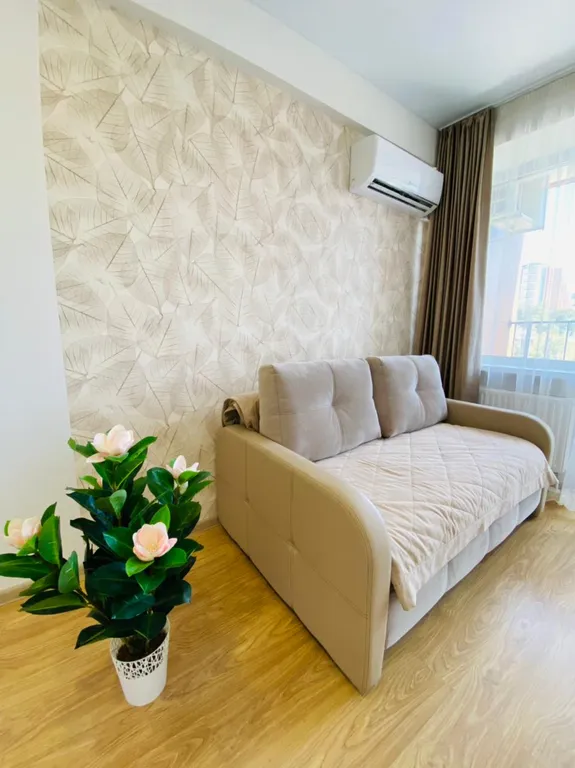 Студия с завораживающим видом и летним бассейном