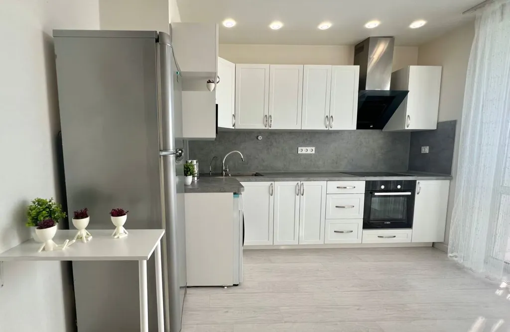 Вернисаж на Броско командированным и туристам города до 4 человек