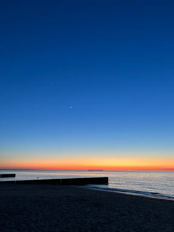 Дизайнерская квартира у моря