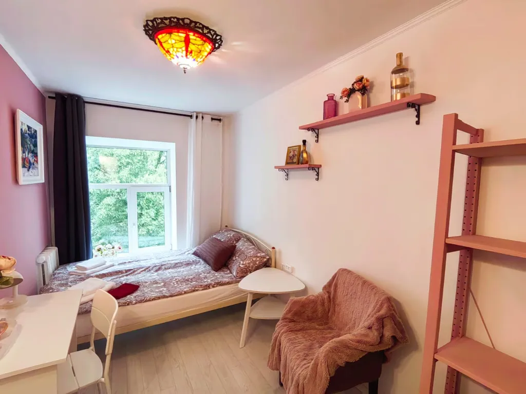 Проснусь у Эрмитажа