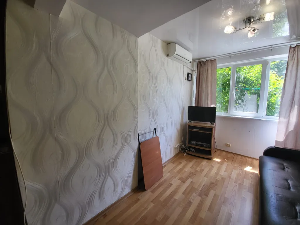 2-комнатная квартира, есть все необходимое для проживания