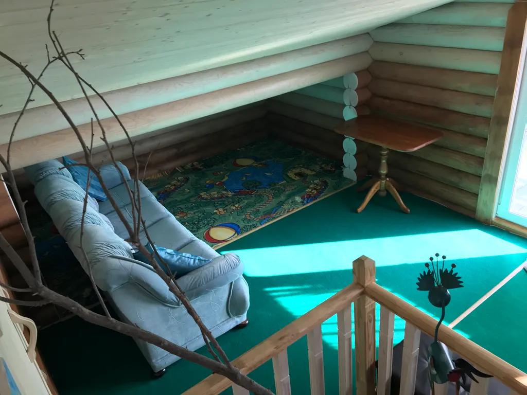 Дом из бревна Терем с сауной в черте города