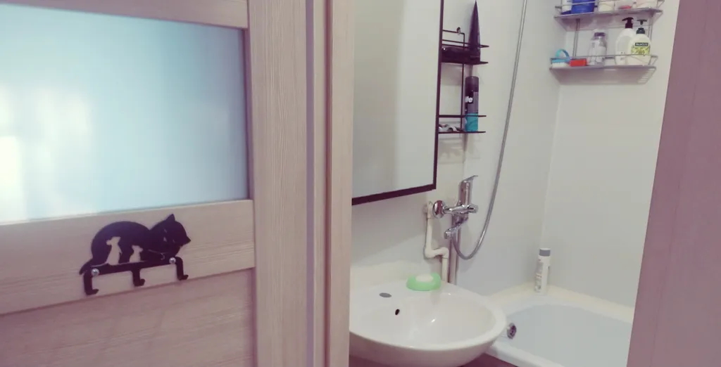 Тихий отдых в зелёном районе, просторная и светлая квартира