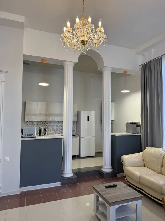 1-й этаж под ключ в центре - 15 мин до центрального пляжа