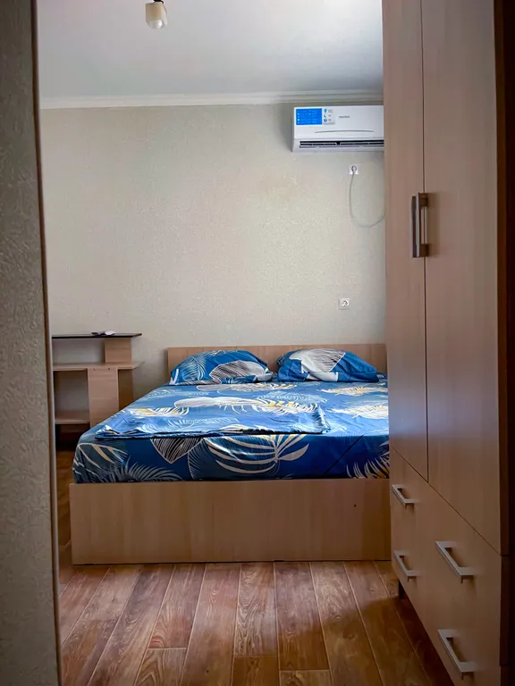 Двухкомнатная квартира с двориком и парковкой