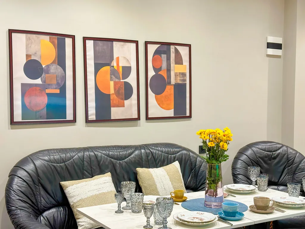 Three-room quiet corner