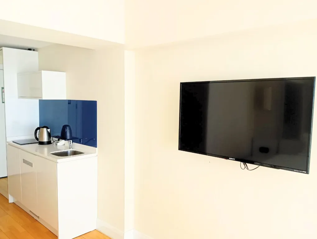 Апартаменты рядом с пляжем с видом на море и город