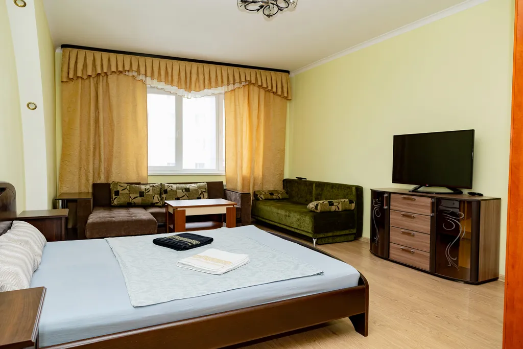 Апартаменты Домино возле КТЦ Югра-Классик