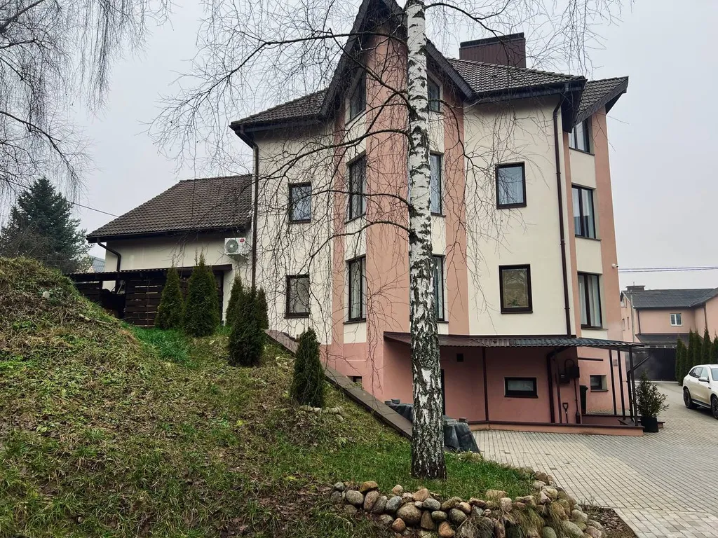 Большой коттедж возле Минска — аренда посуточно в Минск