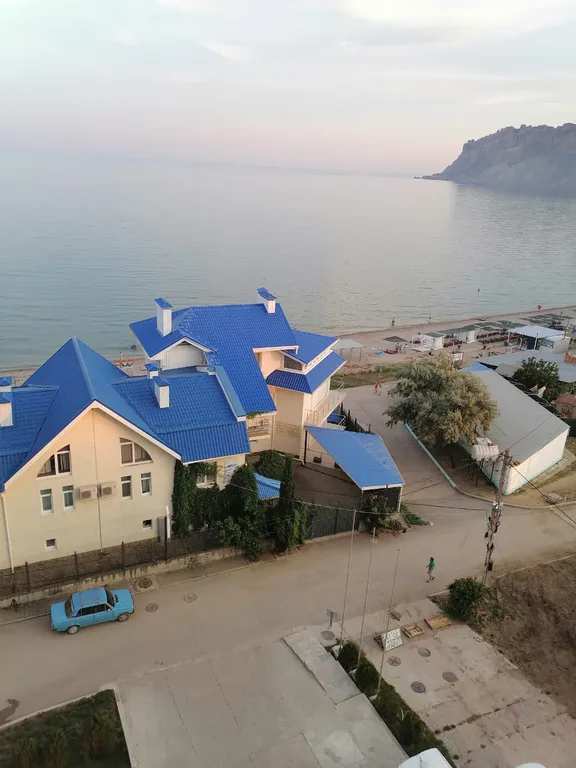 Просыпаемся и засыпаем под шум моря