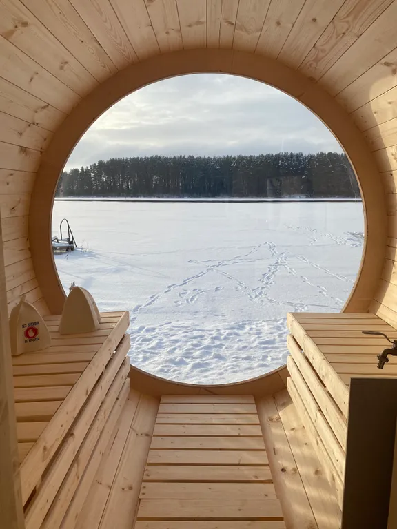 Дом у озера в Заплавье