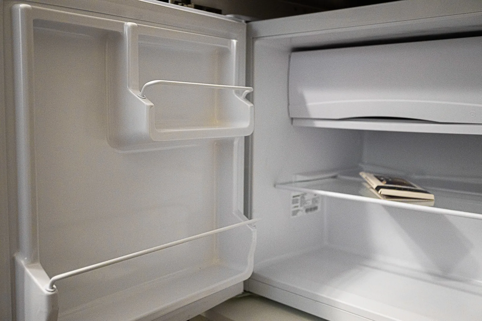 Мини-холодильник с морозильной камерой