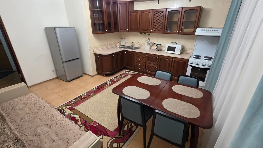 Евротрешка с 2-мя кроватями и раскладным диваном в центре