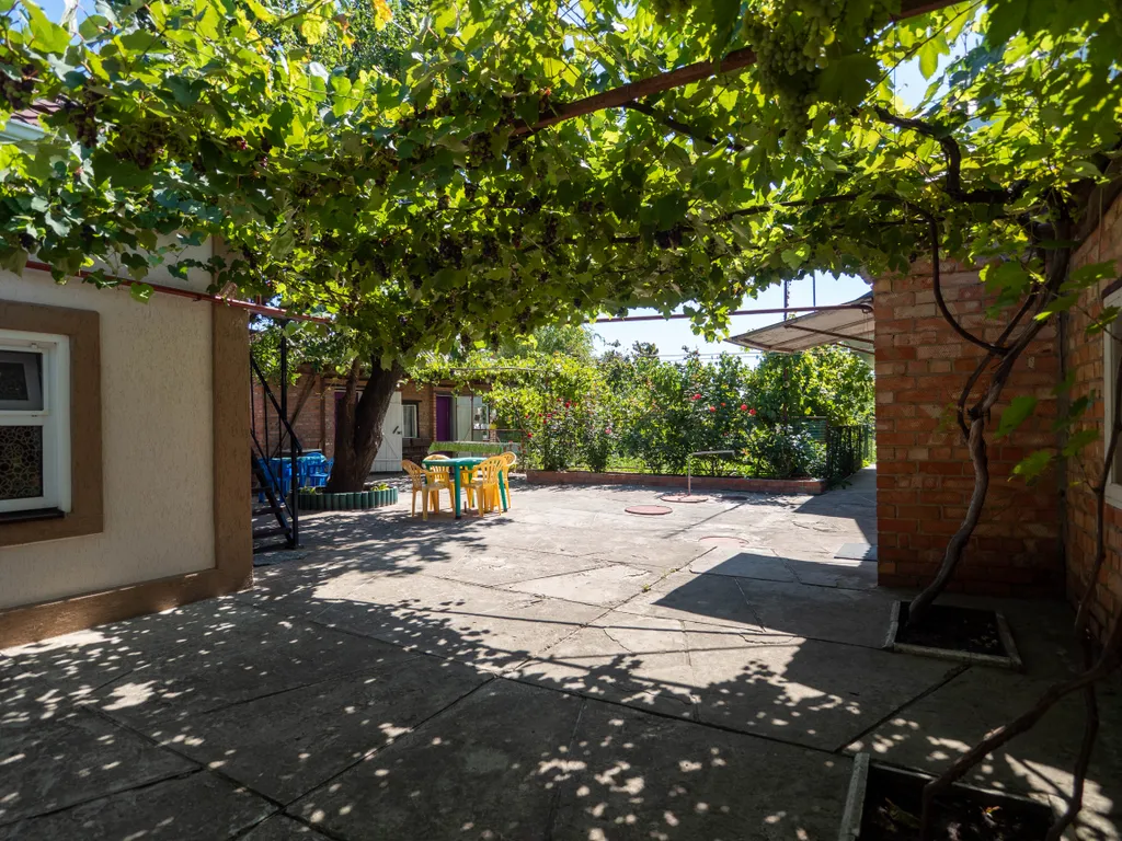 Коттедж Уютный домик в беседках винограда — аренда посуточно в Ейск