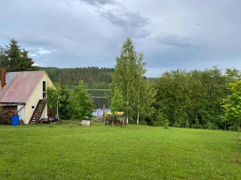 Коттедж на берегу озера