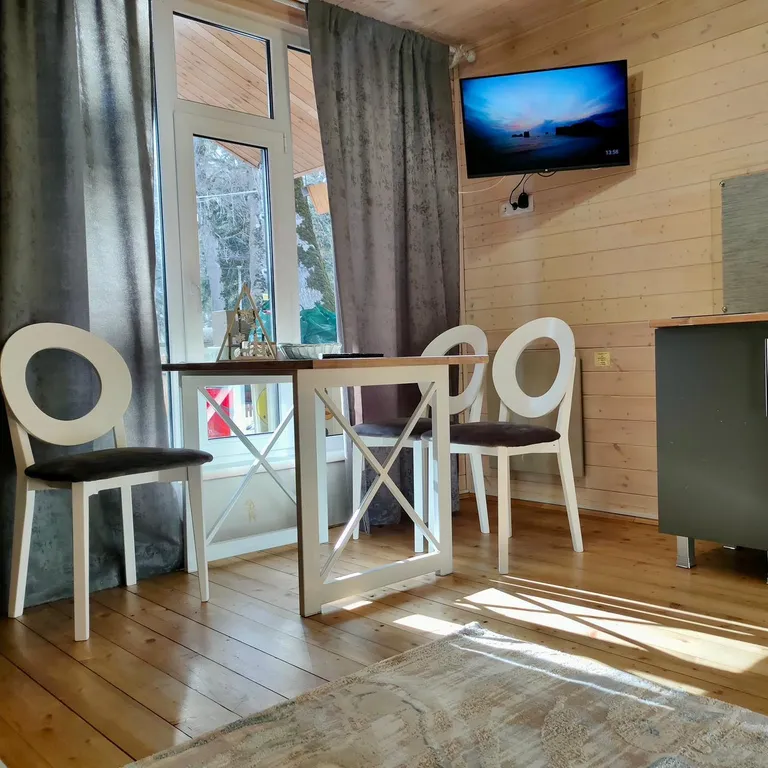 Коттедж Гостевые домики в стиле барн Hill bee — Архыз