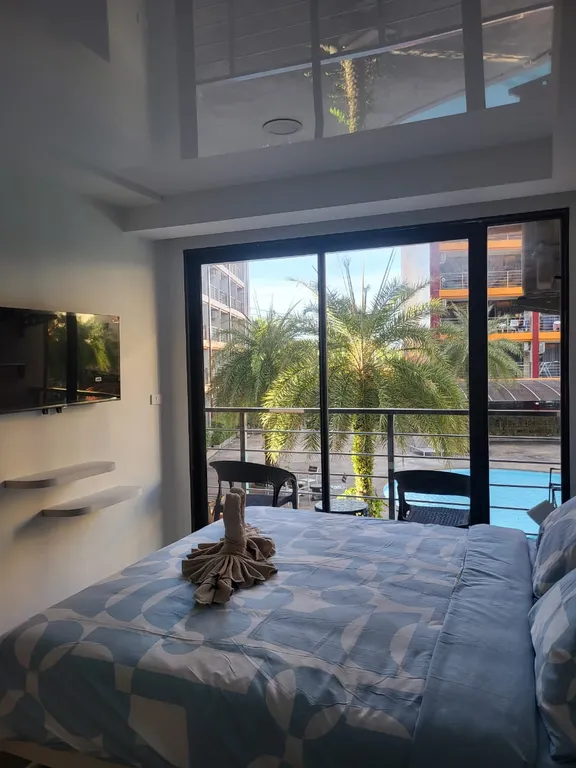 Апартаменты Пхукет 777 beach condo с большим бассейном