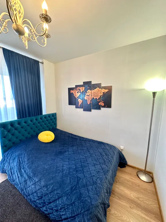 Студия с камином и кондиционером