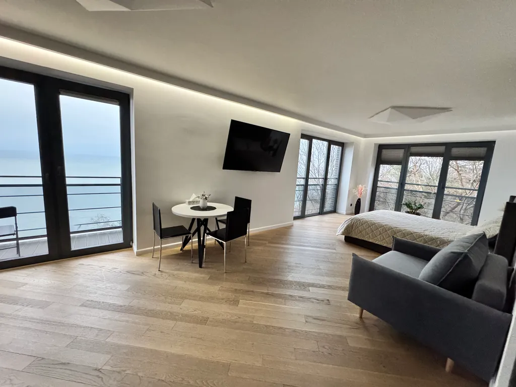 Апартаменты премиум-класса на первой линии с видом на море