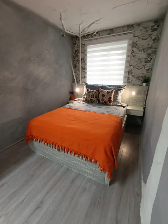 Трёхкомнатная квартира в центре  Приморского района — аренда посуточно в Мариуполь