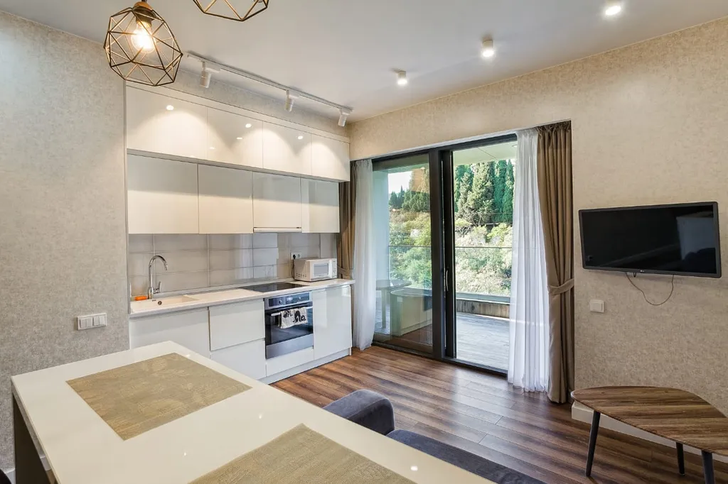 Студия с террасой вид на горы в Приморском парке