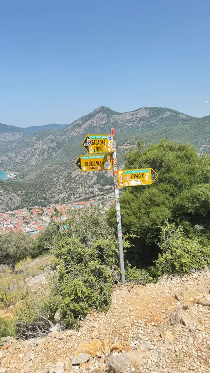 Уютная квартира с видом на бассейн в Оваджике у моря