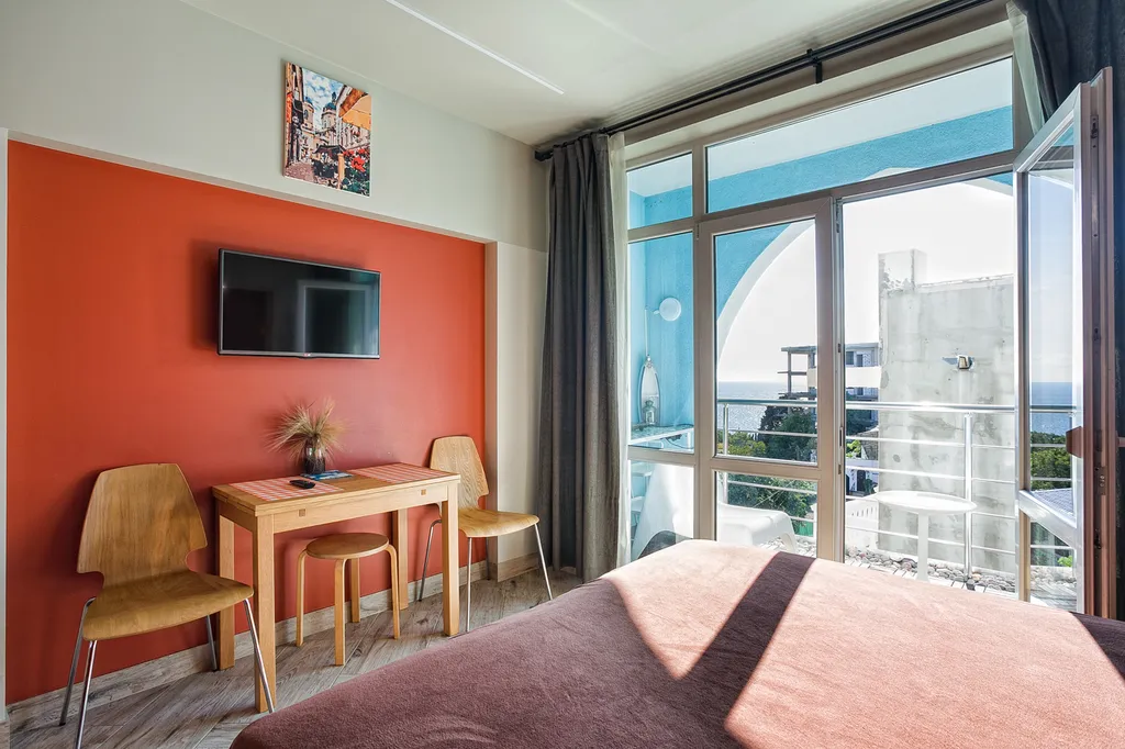 Квартира Современная студия с балконом у моря — аренда посуточно в Алупка