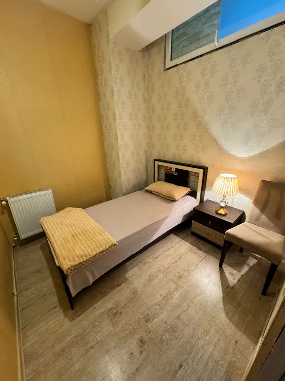 Трехкомнатная квартира у пл. Саакадзе