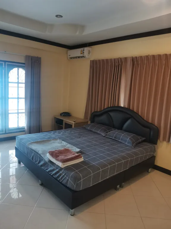 Уютный дом с 2 спальнями и BBQ в тихом месте рядом с пляжем Карон