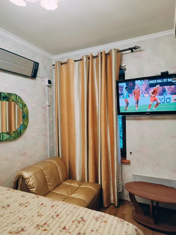 Коттедж Квартира в центре набережной у моря, в отдельно стоящем доме — Ялта