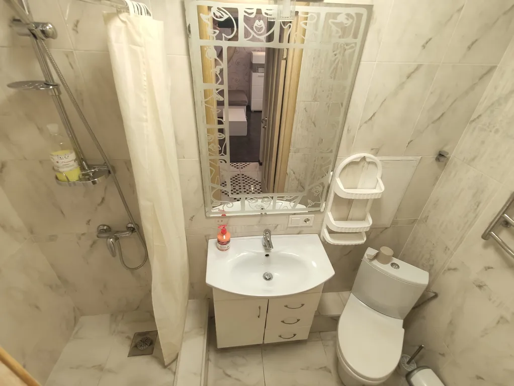 Видовая студия в центре с водой