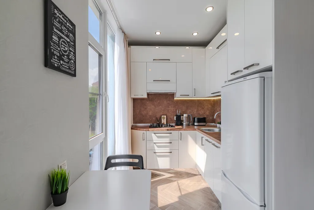 Студия с балконом и подогреваемым бассейном на территории ЖК в центре