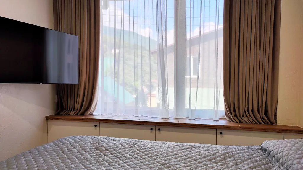 Светлый, уютный и современный апартамент в центре Красной Поляны